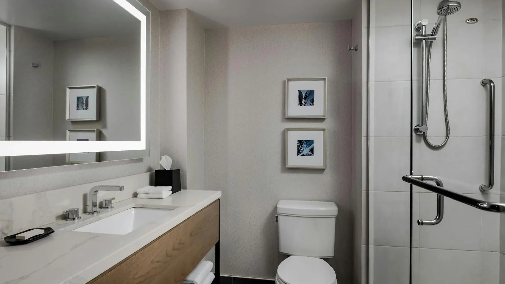 Sheraton Montreal Airport Hotel Dorval