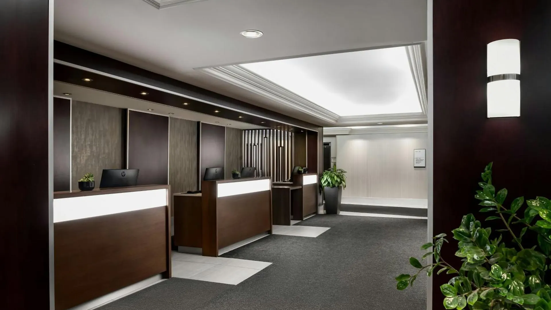 Sheraton Montreal Airport Hotel Dorval 4*,  Canada